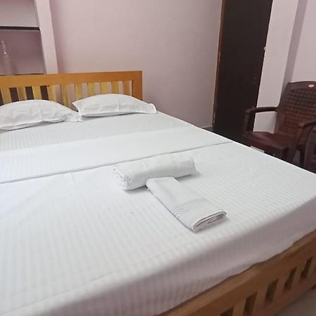 Thiru Arunai Guest House Tiruvannamalai Bagian luar foto