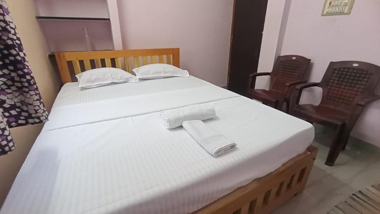 Thiru Arunai Guest House Tiruvannamalai Bagian luar foto