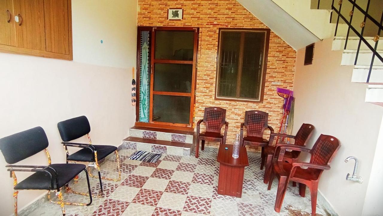Thiru Arunai Guest House Tiruvannamalai Bagian luar foto